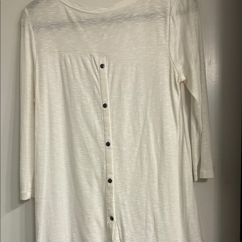 NWOT J. Jill Elegant White Button-Back Women's Tee